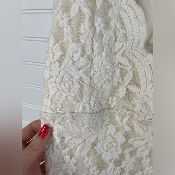 Dina Be Cream Mesh Lace Crochet One Piece V-Neck Sleeveless Bodysuit L Women’s - Picture 6 of 10